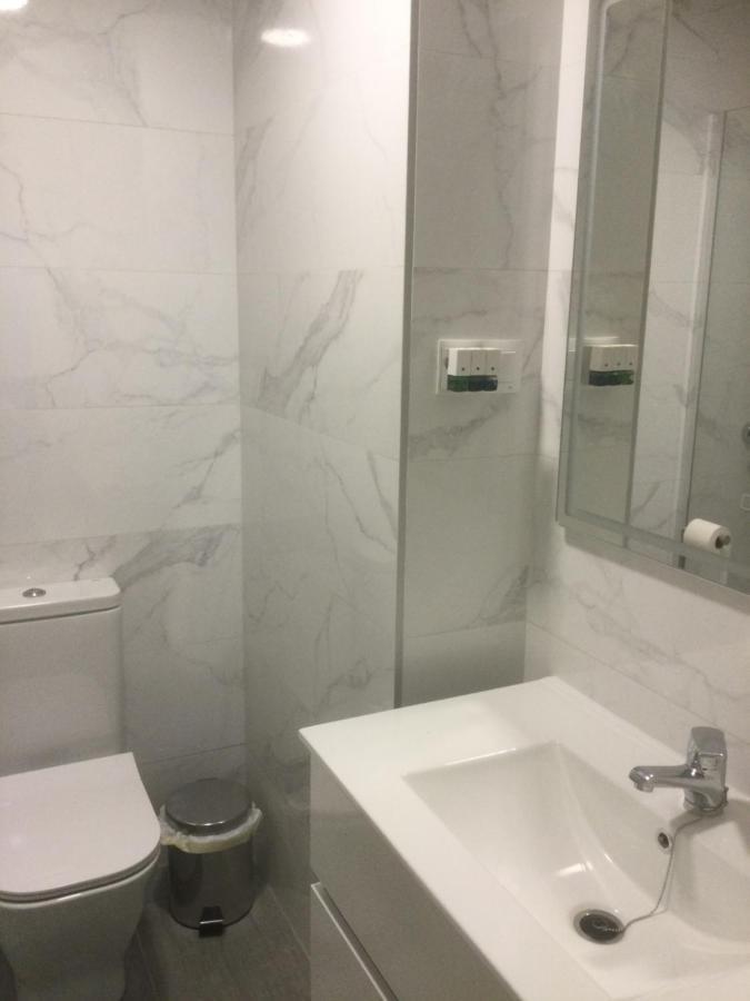 Апартаменты Piso 110M² En El Palo Con Parking Cerca De La Playa Малага Экстерьер фото