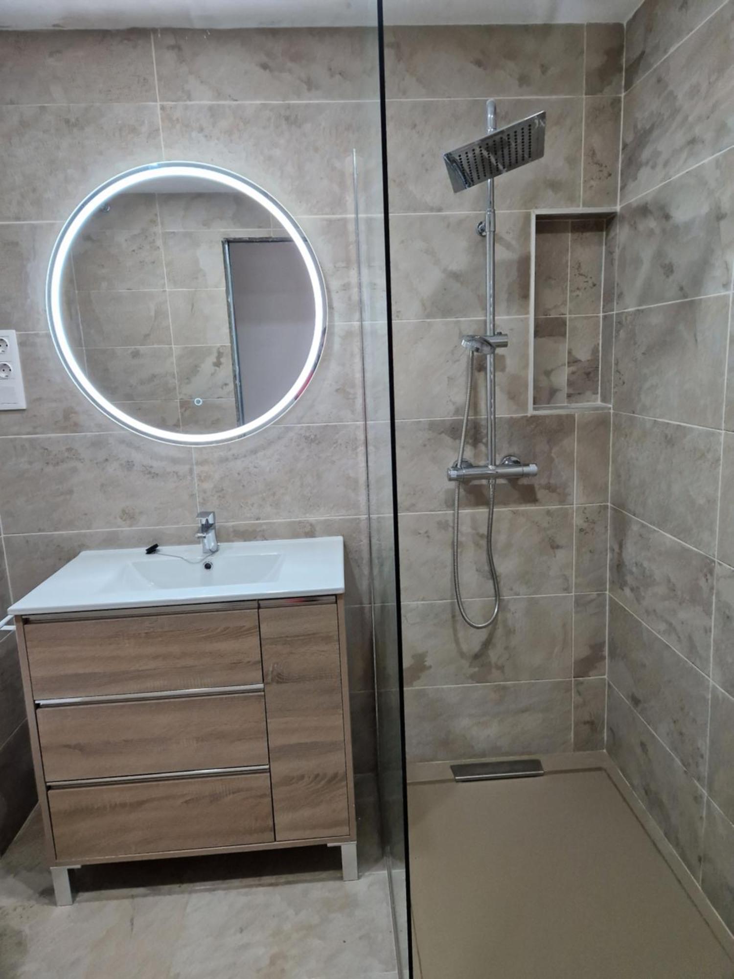 Апартаменты Piso 110M² En El Palo Con Parking Cerca De La Playa Малага Экстерьер фото