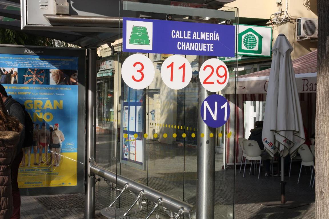 Апартаменты Piso 110M² En El Palo Con Parking Cerca De La Playa Малага Экстерьер фото